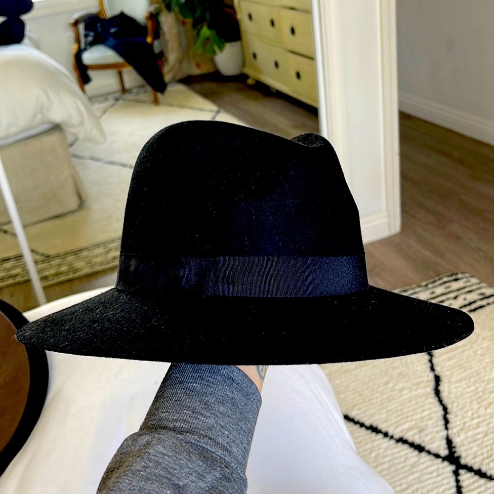 Black wool hat